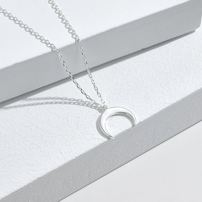 Elegant 925 Sterling Silver Moon Pendant Necklace - Chic White Gold Plated Clavicle Chain for Women